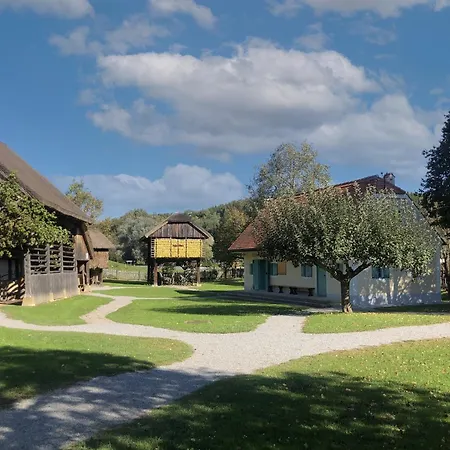Feriehus & The At St Donat's *
